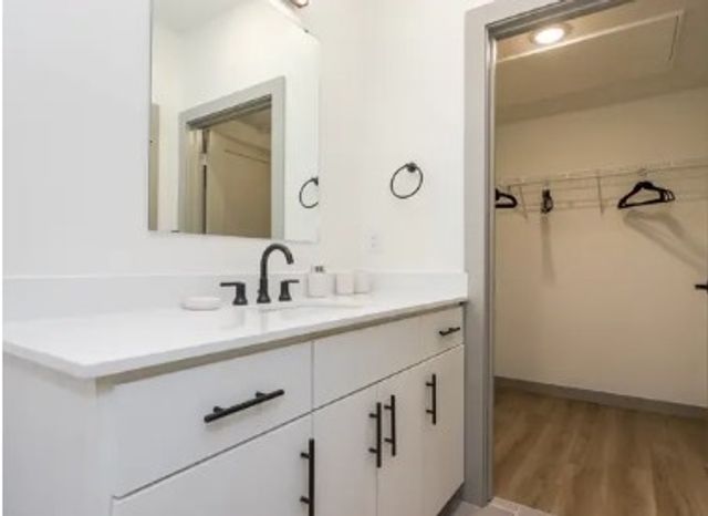 4001 Roseland Avenue, Dallas, TX 75204