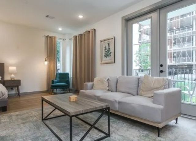 4001 Roseland Avenue, Dallas, TX 75204