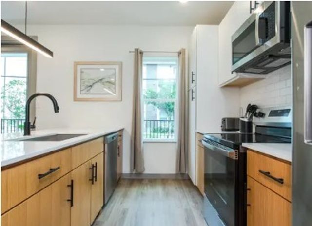 4001 Roseland Avenue, Dallas, TX 75204