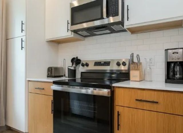 4001 Roseland Avenue, Dallas, TX 75204