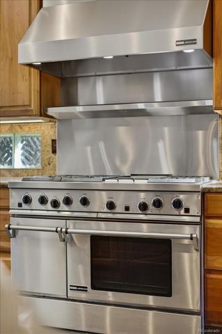 9430 S Silent Hills Drive, Lone Tree, CO 80124