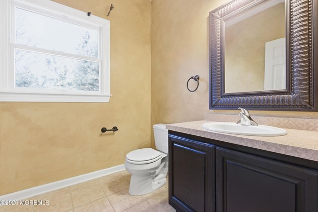 2 Mehar Court, Jackson, NJ 08527