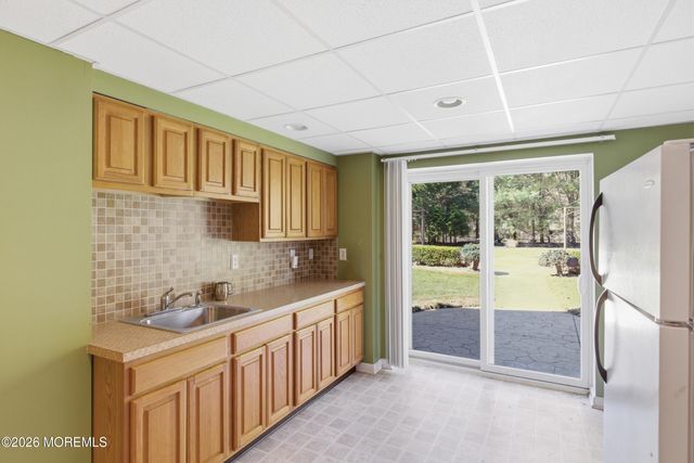 2 Mehar Court, Jackson, NJ 08527