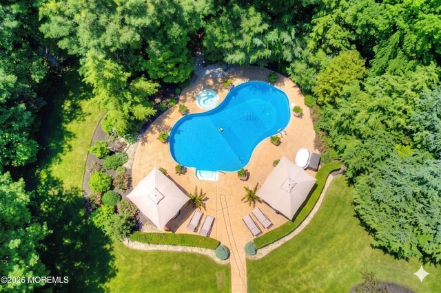 2 Mehar Court, Jackson, NJ 08527