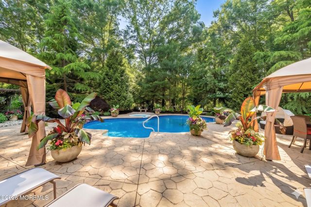 2 Mehar Court, Jackson, NJ 08527