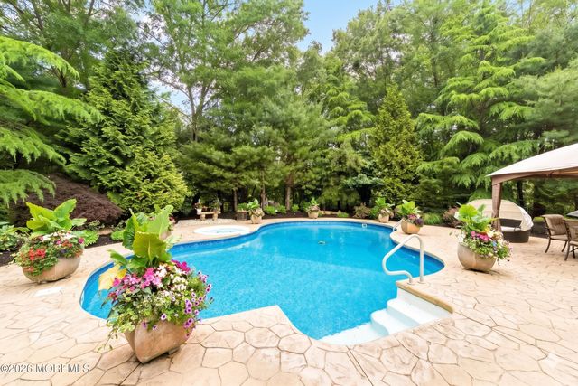 2 Mehar Court, Jackson, NJ 08527