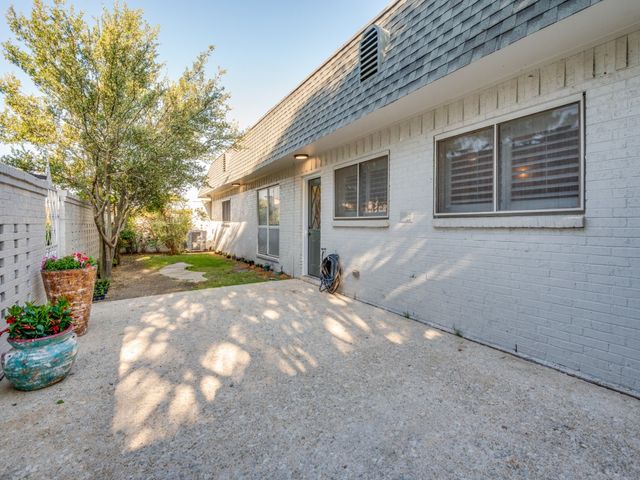 4304 Forest Bend Road, Dallas, TX 75244