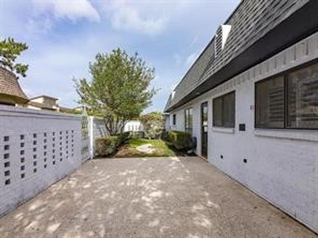 4304 Forest Bend Road, Dallas, TX 75244