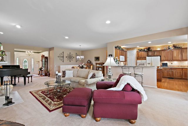 13048 Farm Hill Drive, Huntley, IL 60142
