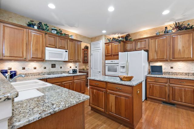 13048 Farm Hill Drive, Huntley, IL 60142