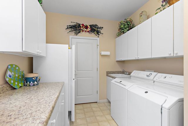 13048 Farm Hill Drive, Huntley, IL 60142
