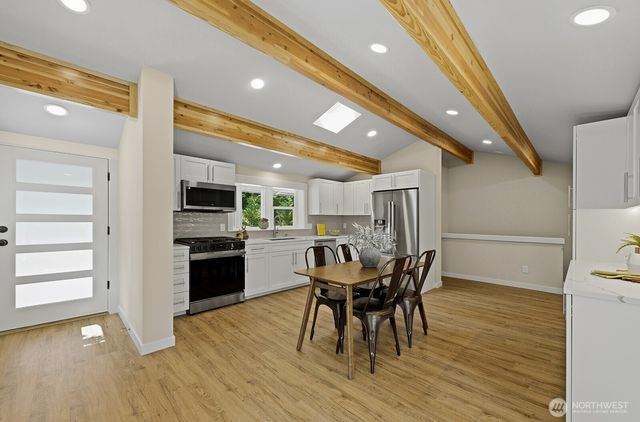 22738 SE 22nd Place, Sammamish, WA 98075