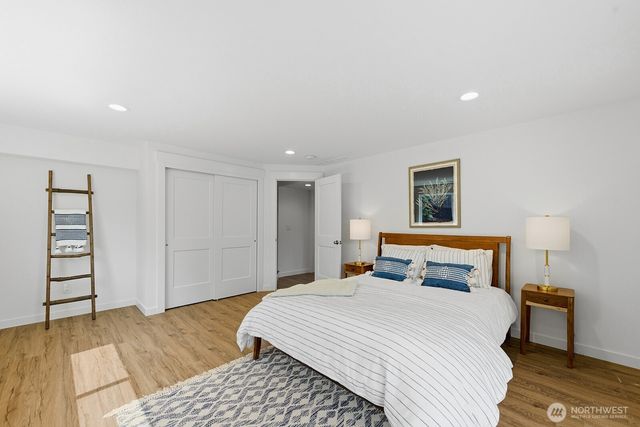 22738 SE 22nd Place, Sammamish, WA 98075