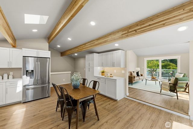 22738 SE 22nd Place, Sammamish, WA 98075