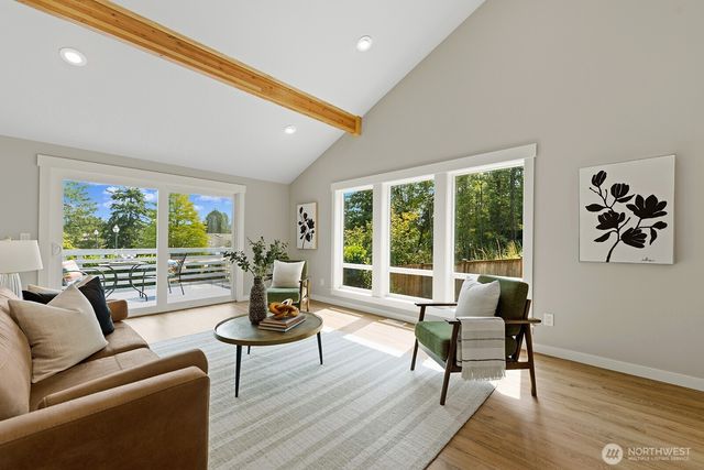 22738 SE 22nd Place, Sammamish, WA 98075