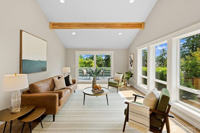 22738 SE 22nd Place, Sammamish, WA 98075