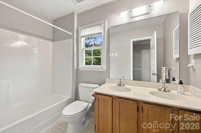 8600 Beeswood Drive, Charlotte, NC 28277