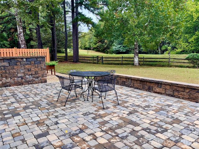 8600 Beeswood Drive, Charlotte, NC 28277