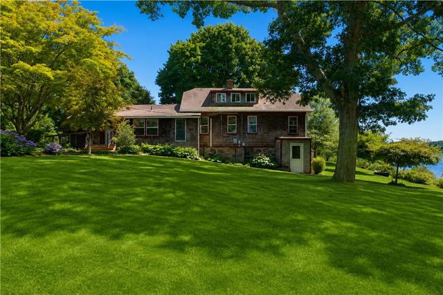 75 Richard Smith Drive, North Kingstown, RI 02852