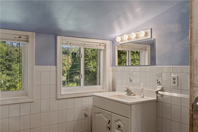 75 Richard Smith Drive, North Kingstown, RI 02852