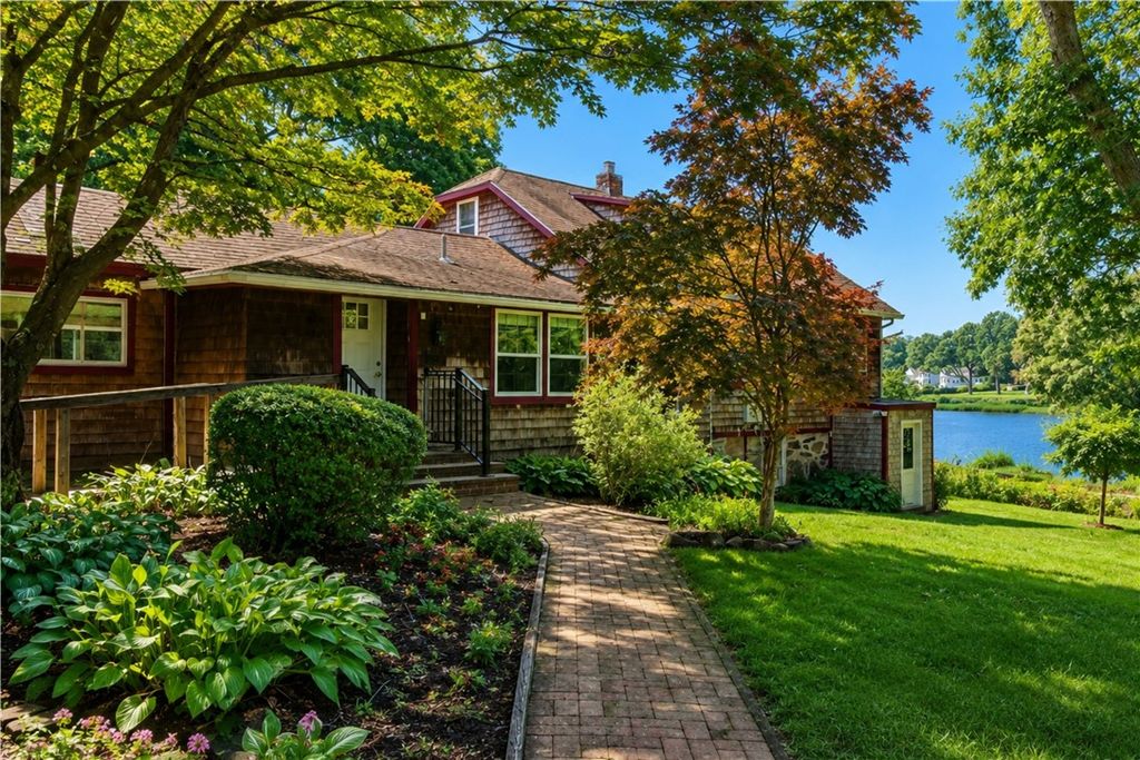 75 Richard Smith Drive, North Kingstown, RI 02852