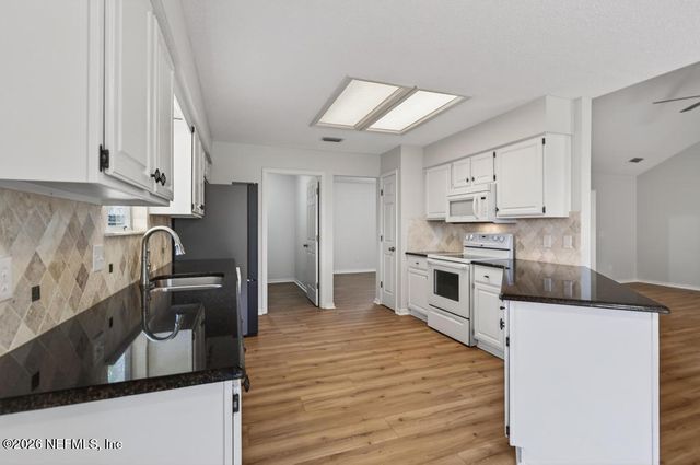 8831 BANDERA Circle S, Jacksonville, FL 32244