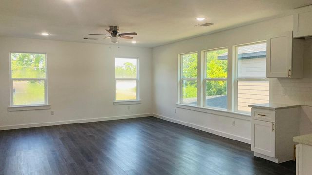 8414 Sandra St A, Houston, TX 77016