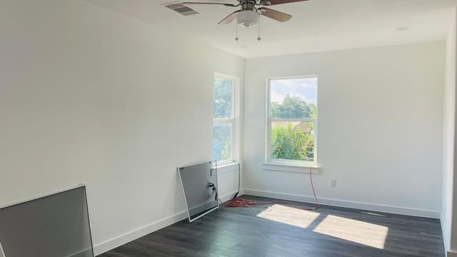 8414 Sandra St A, Houston, TX 77016