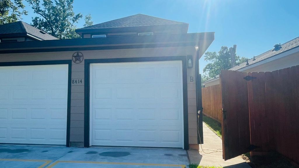 8414 Sandra St A, Houston, TX 77016