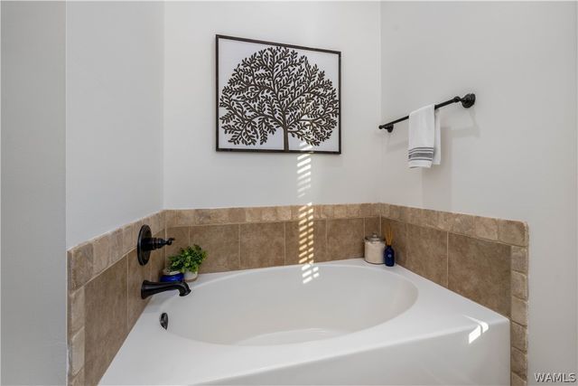 4213 MACON, Northport, AL 35473