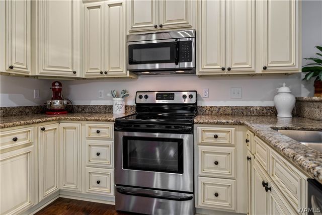 4213 MACON, Northport, AL 35473