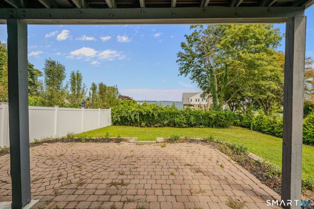 1092 Ocean Avenue, New London, CT 06320