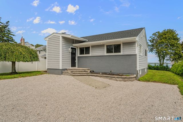 1092 Ocean Avenue, New London, CT 06320