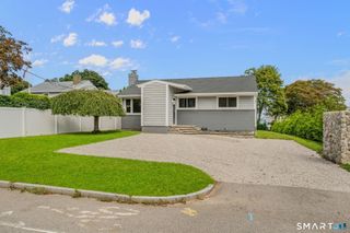 1092 Ocean Avenue, New London, CT 06320