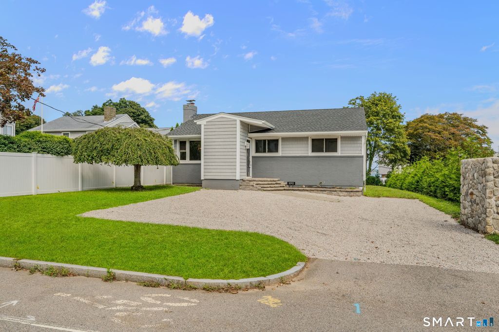 1092 Ocean Avenue, New London, CT 06320