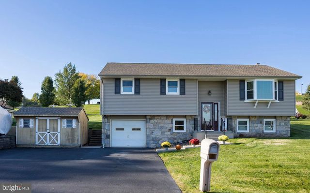 1044 E 4TH ST, Birdsboro, PA 19508