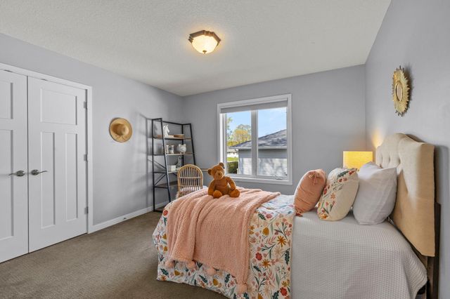 319 Bellwood Avenue, Maplewood, MN 55117