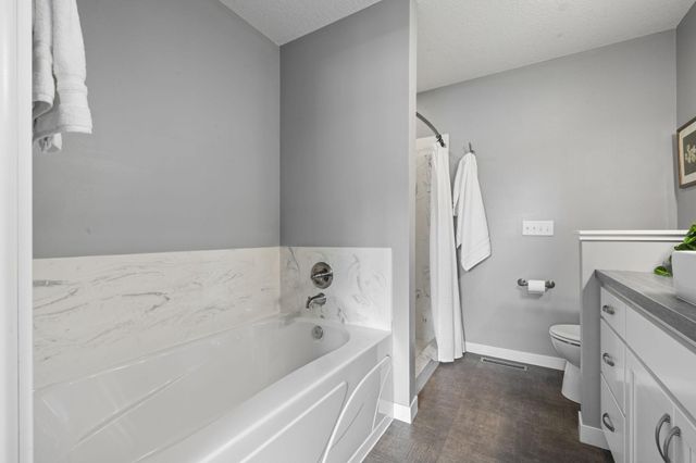 319 Bellwood Avenue, Maplewood, MN 55117
