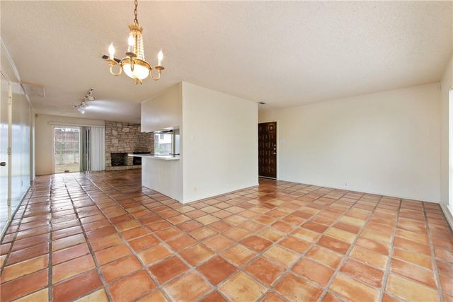 4810 Timberline DR, Austin, TX 78746