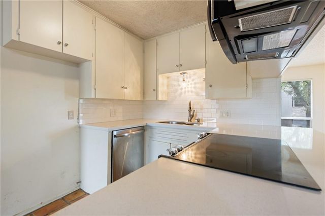 4810 Timberline DR, Austin, TX 78746