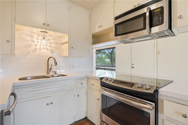 4810 Timberline DR, Austin, TX 78746