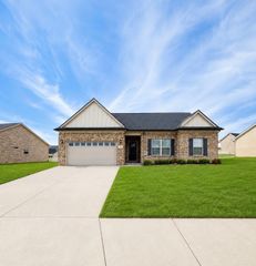 1345 Amber Hills Drive, Ashland City, TN 37015