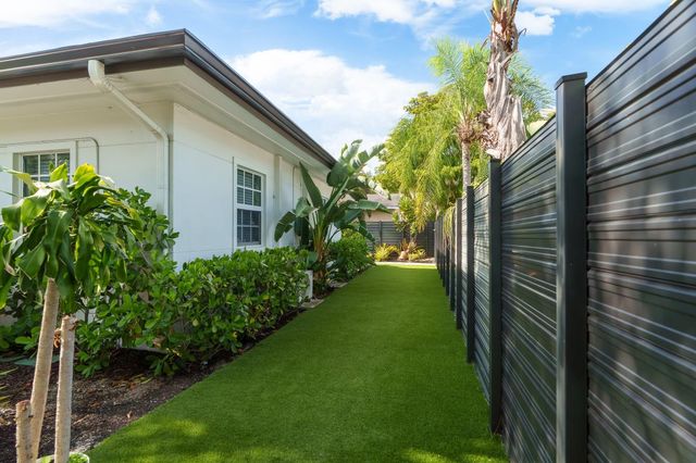 1110 NW 7th Avenue, Fort Lauderdale, FL 33311