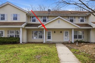 2017 Woodburn ROAD #B, Waukesha, WI 53188
