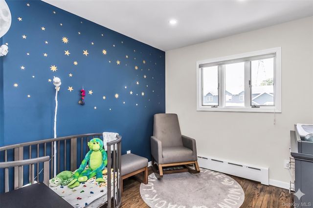 15 Lois Lane, Old Bethpage, NY 11804