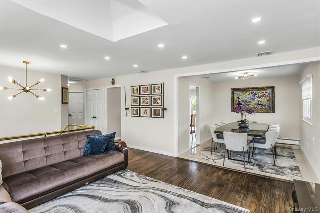 15 Lois Lane, Old Bethpage, NY 11804