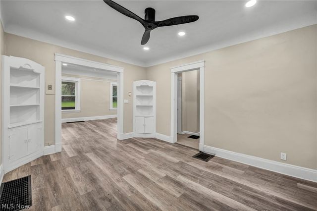 1168 N Lockwood Avenue, East Cleveland, OH 44112