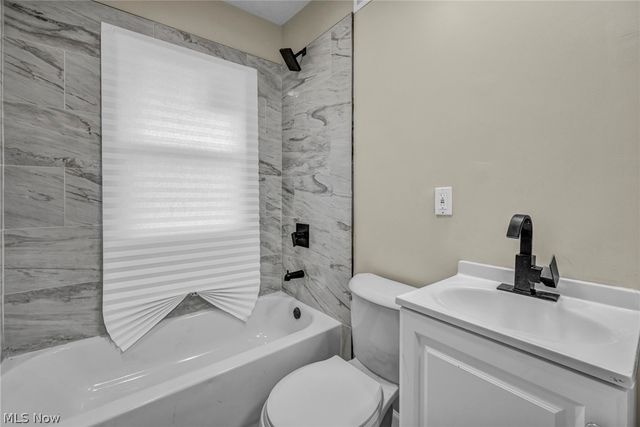 1168 N Lockwood Avenue, East Cleveland, OH 44112