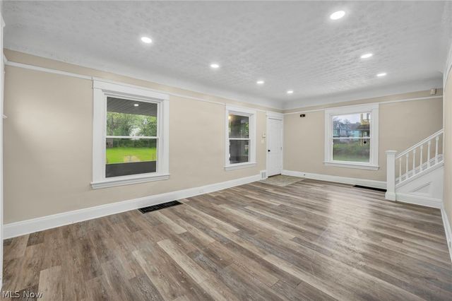 1168 N Lockwood Avenue, East Cleveland, OH 44112