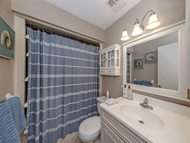 400 BASE AVENUE E 227, Venice, FL 34285